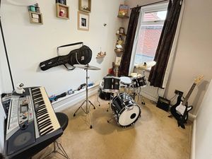 Photo 5- click for photo gallery